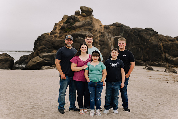 Holly-Fogarty-Family-Photos-2023-8