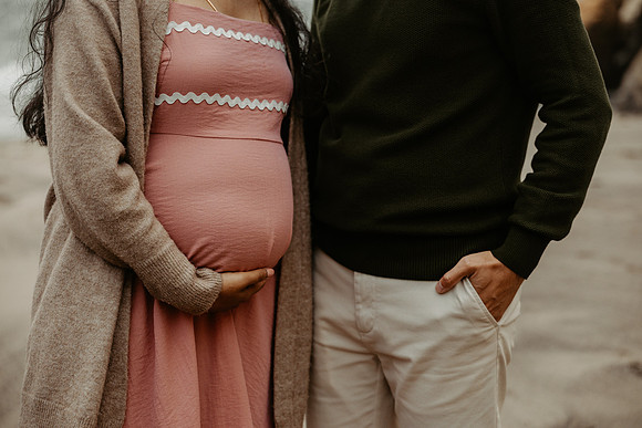 Jacob-Maternity-Photos-Cape-Kiwanda-Oregon-Photos (15 of 81)