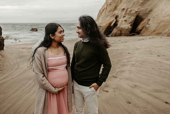 Jacob-Maternity-Photos-Cape-Kiwanda-Oregon-Photos (16 of 81)