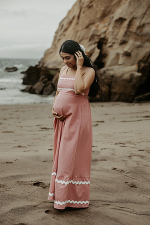 Jacob-Maternity-Photos-Cape-Kiwanda-Oregon-Photos (37 of 81)