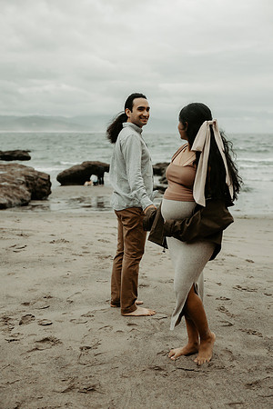 Jacob-Maternity-Photos-Cape-Kiwanda-Oregon-Photos (62 of 81)