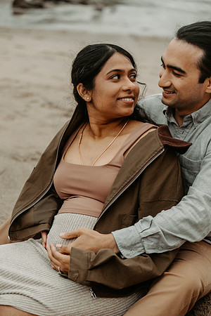 Jacob-Maternity-Photos-Cape-Kiwanda-Oregon-Photos (65 of 81)