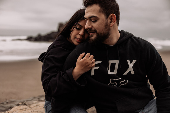 Galen-Aushie-Fogarty-Creek-Depoe-Bay-Oregon-Couples-Photo-Session-Oregon-2011