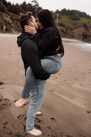 Galen-Aushie-Fogarty-Creek-Depoe-Bay-Oregon-Couples-Photo-Session-Oregon-1985