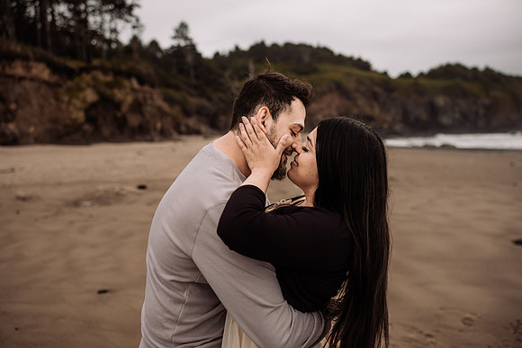 Galen-Aushie-Fogarty-Creek-Depoe-Bay-Oregon-Couples-Photo-Session-Oregon-1738