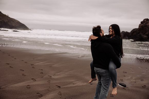 Galen-Aushie-Fogarty-Creek-Depoe-Bay-Oregon-Couples-Photo-Session-Oregon-1947