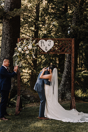 Jared-Ashley-Crooks-Point-Secret-Beach-Oregon-Wedding-45