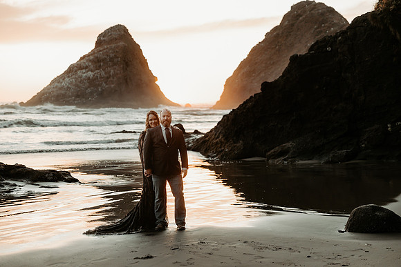 Jeremy-Stephanie-Heceta-Lighthouse-florence-oregon-Elopement (28 of 37)