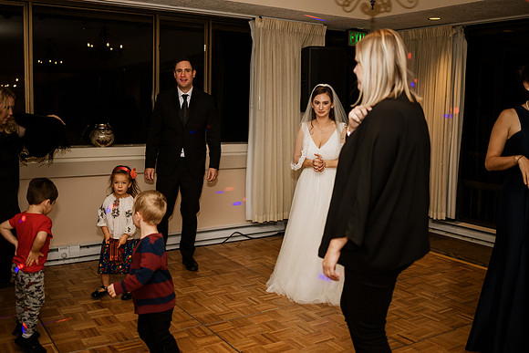 Alex-Danielle-Inn-Spanish-Head-Lincoln-City-oregon-wedding-0572