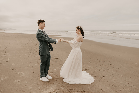Henry-Skylynn-rockaway-beach-oregon-intimate-wedding-photos (196 of 283)