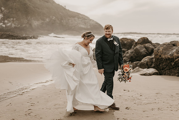 Taylor-Kyle-Salishan-Golf-Course-Lincoln-City-Oregon-Wedding-Photos (22 of 26)