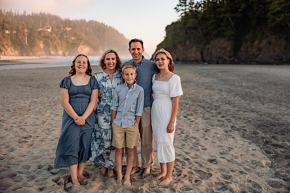 debra-family-vaction-neskowin-2024-12