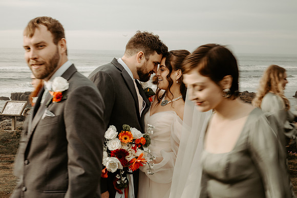 Evan-Julie-Adobe-Resort-Yachats-oregon-Wedding-Photos (5 of 29)