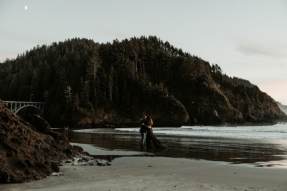 Jeremy-Stephanie-Heceta-Lighthouse-florence-oregon-Elopement (32 of 37)