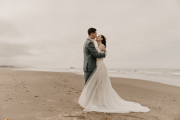 Henry-Skylynn-rockaway-beach-oregon-intimate-wedding-photos (190 of 283)