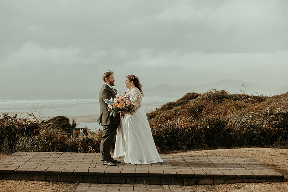 Jesse-Amalie-Hallmark-Inn-Newport-Oregon-Wedding-photos (204 of 375)