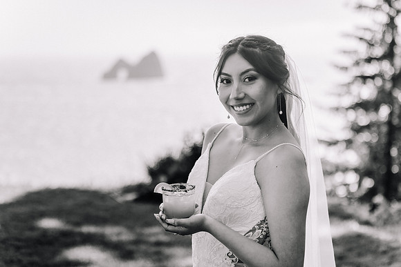 Jared-Ashley-Crooks-Point-Secret-Beach-Oregon-Wedding-1