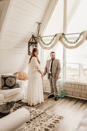Jordan-Lainey-Roads-End-lincoln-City-oregon-airbnb-Elopement-photos-34