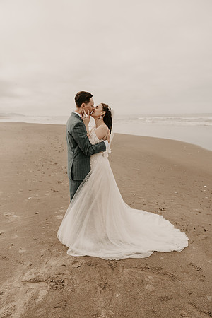 Henry-Skylynn-rockaway-beach-oregon-intimate-wedding-photos (189 of 283)