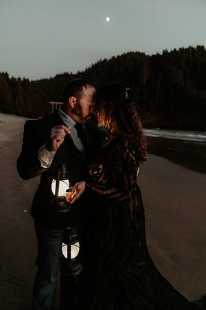 Jeremy-Stephanie-Heceta-Lighthouse-florence-oregon-Elopement (19 of 37)