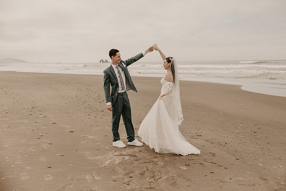Henry-Skylynn-rockaway-beach-oregon-intimate-wedding-photos (200 of 283)