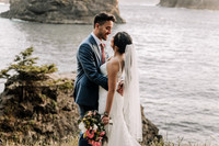Jared-Ashley-Crooks-Point-Secret-Beach-Oregon-Wedding-19