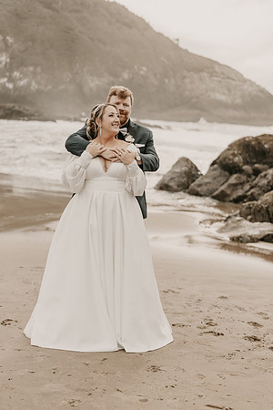 Taylor-Kyle-Salishan-Golf-Course-Lincoln-City-Oregon-Wedding-Photos (21 of 26)