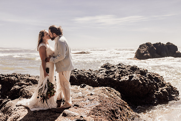 Ty-Sandy-lincoln-city-oregon-roads-end-elopement-photographer-0069
