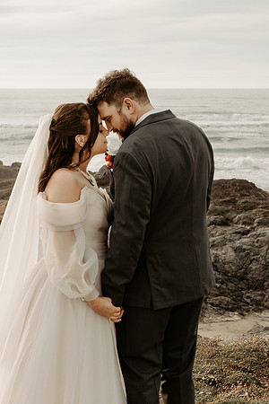 Evan-Julie-Adobe-Resort-Yachats-oregon-Wedding-Photos (15 of 29)