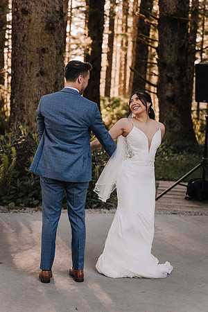 Jared-Ashley-Crooks-Point-Secret-Beach-Oregon-Wedding-76