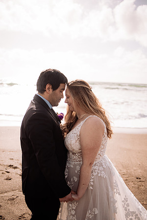 Darrick-Hillary-Gleneden-Oregon-Beach-Elopement-Photos
