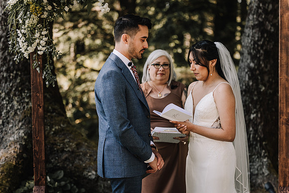 Jared-Ashley-Crooks-Point-Secret-Beach-Oregon-Wedding-34