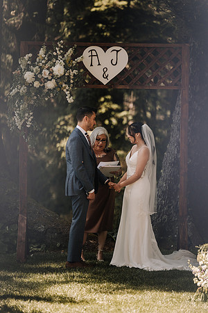 Jared-Ashley-Crooks-Point-Secret-Beach-Oregon-Wedding-29