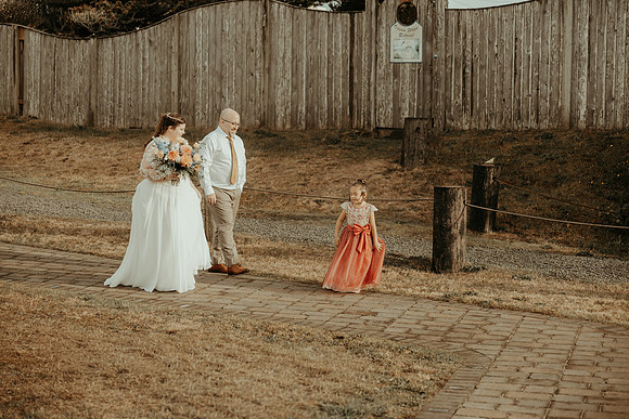 Jesse-Amalie-Hallmark-Inn-Newport-Oregon-Wedding-photos (201 of 375)