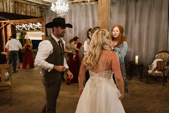 Gage-Mckayla-Adeline-Farm-Wedding-Photos-2021-1233