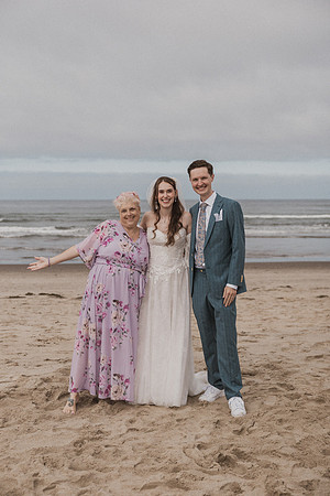 Henry-Skylynn-Rockaway-beach-Oregon-Elopement-Photos (149 of 282)
