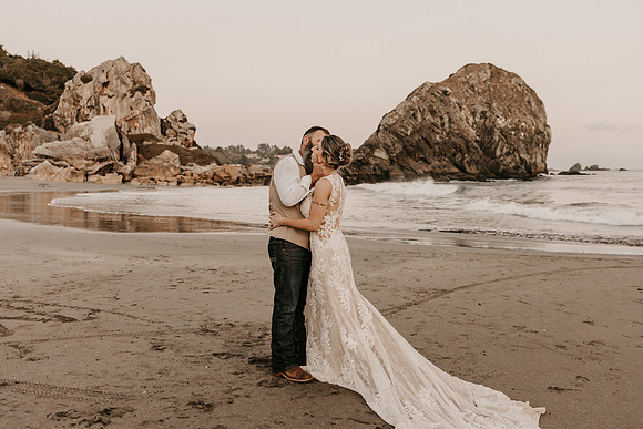Lee-Tamara-Capella-By-the-Sea-Brookings-Redwoods-Elopement-Photos-Oregon (224 of 267)