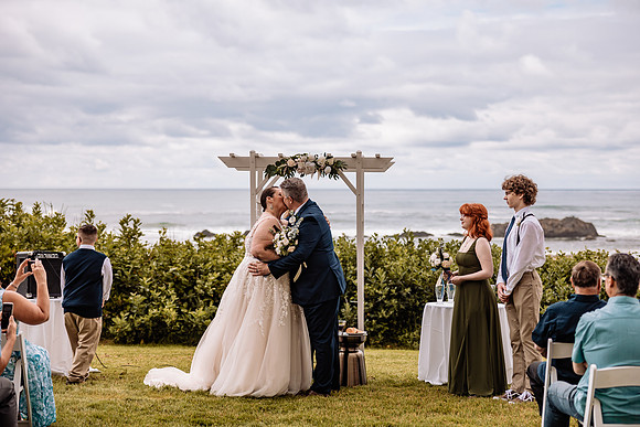 Jon-Kimberli-Chinook-Winds-Lincoln-City-Oregon-Wedding-2022 (84 of 139)
