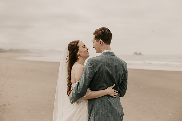 Henry-Skylynn-rockaway-beach-oregon-intimate-wedding-photos (176 of 283)