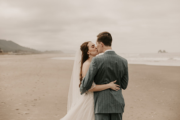 Henry-Skylynn-rockaway-beach-oregon-intimate-wedding-photos (175 of 283)