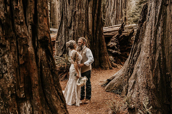 Lee-Tamara-Capella-By-the-Sea-Brookings-Redwoods-Elopement-Photos-Oregon (164 of 267)