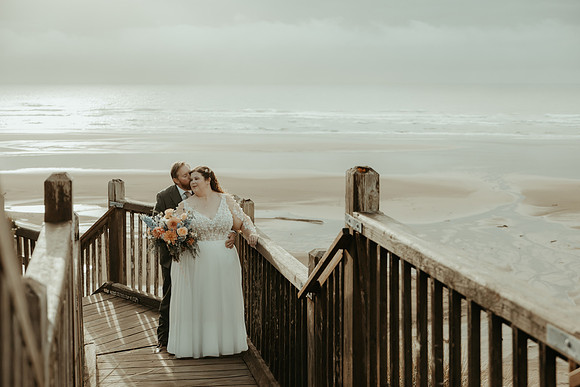 Jesse-Amalie-Hallmark-Inn-Newport-Oregon-Wedding-photos (223 of 375)