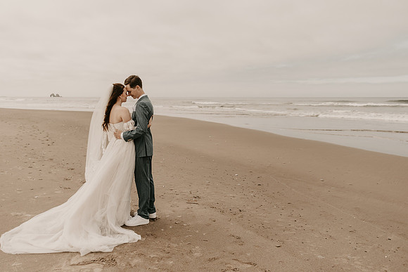 Henry-Skylynn-rockaway-beach-oregon-intimate-wedding-photos (184 of 283)