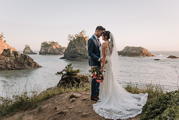 Jared-Ashley-Crooks-Point-Secret-Beach-Oregon-Wedding-23