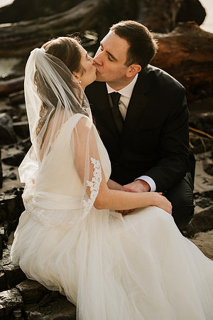 Alex-Danielle-Inn-Spanish-Head-Lincoln-City-oregon-wedding-0842