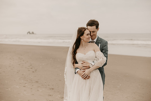 Henry-Skylynn-rockaway-beach-oregon-intimate-wedding-photos (210 of 283)