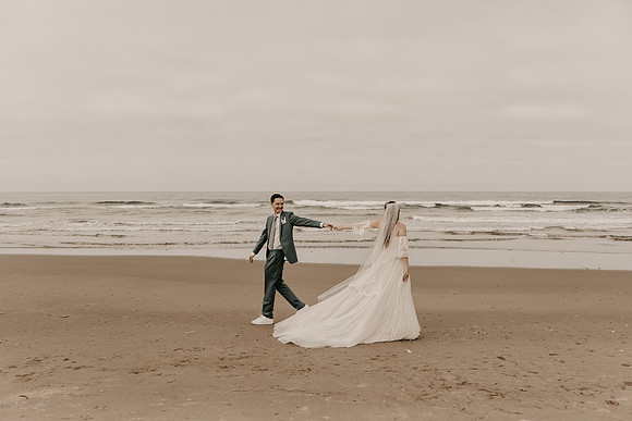 Henry-Skylynn-rockaway-beach-oregon-intimate-wedding-photos (245 of 283)