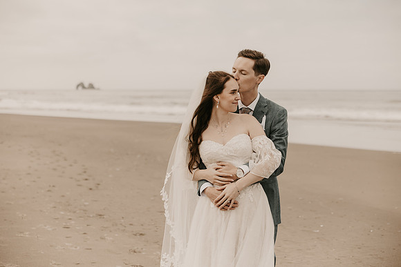 Henry-Skylynn-rockaway-beach-oregon-intimate-wedding-photos (211 of 283)