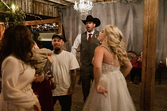 Gage-Mckayla-Adeline-Farm-Wedding-Photos-2021-1196