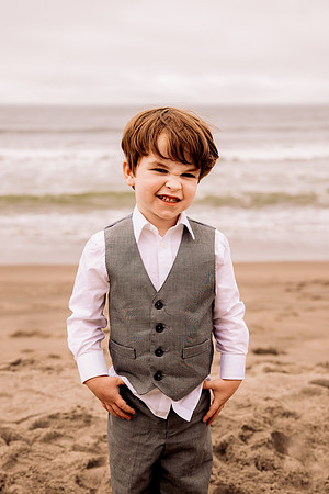 Joe-inn-at-spanish-head-lincoln-city-oregon-wedding-30